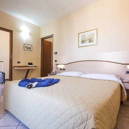 Residence XX Settembre Alba  Chambre photo
