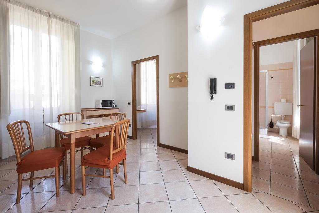 Residence XX Settembre Alba  Chambre photo