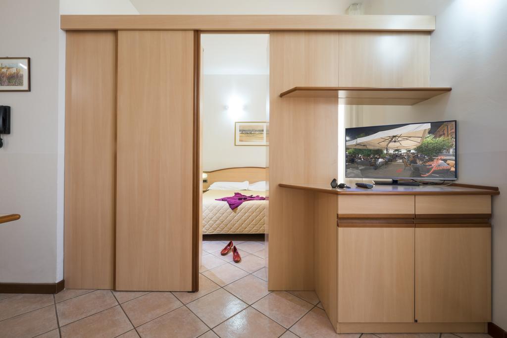 Residence XX Settembre Alba  Chambre photo
